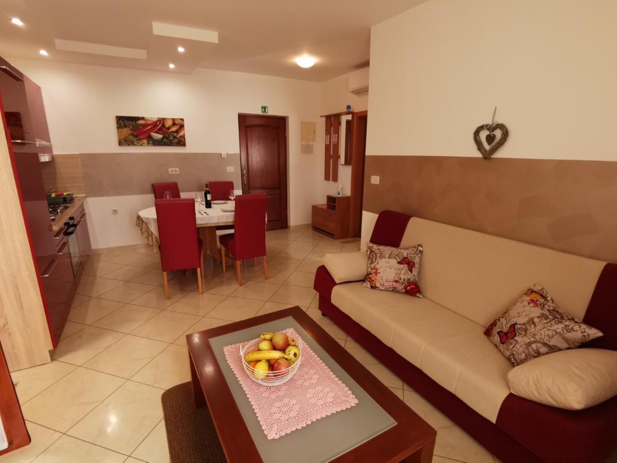 Apartmani Berber Babici Екстер'єр фото