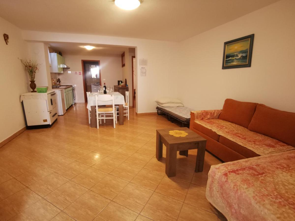 Apartmani Berber Babici Екстер'єр фото